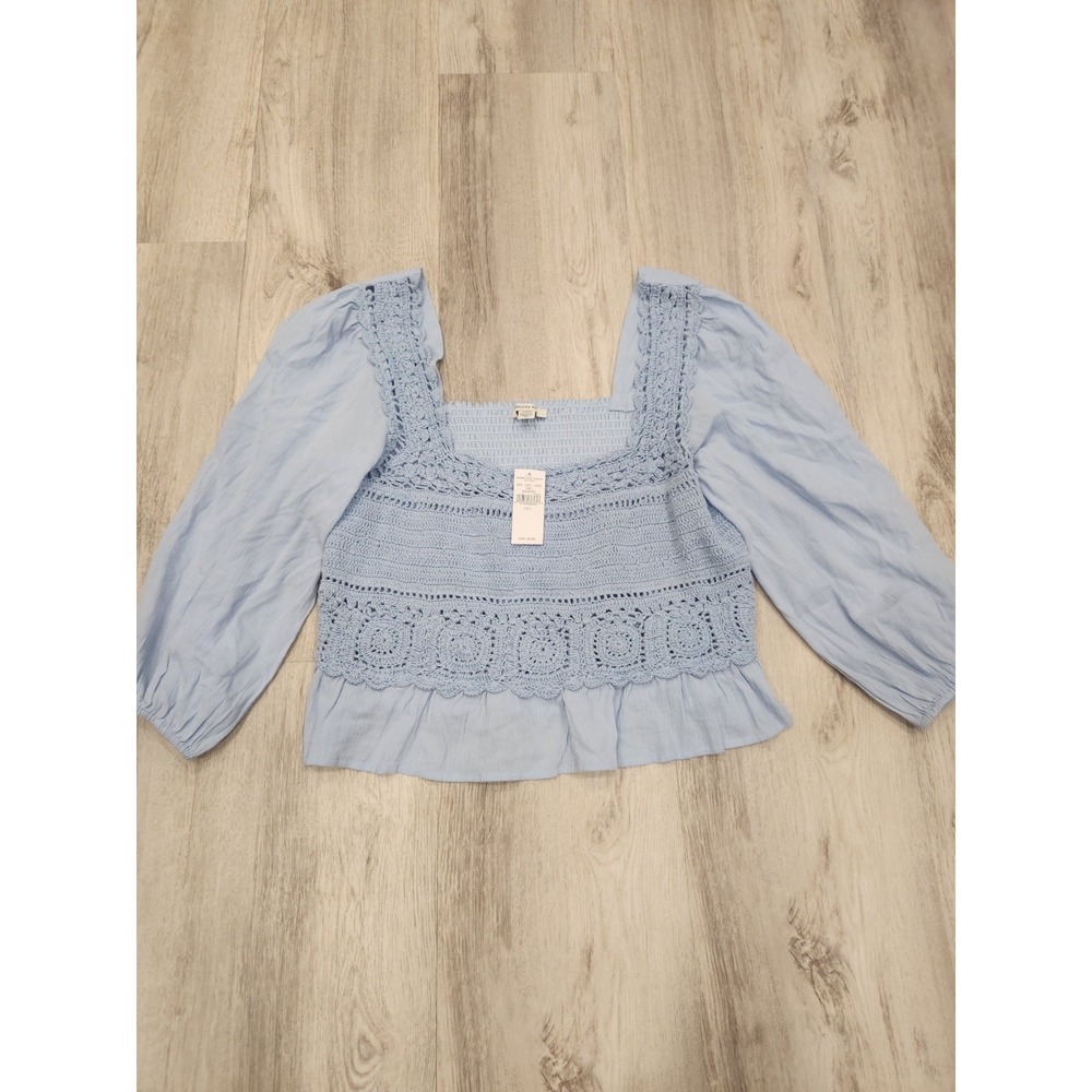 NWT American Eagle Lt. Blue Crop Top Boho Crinkle‎ Crochet & Smocking Size Large